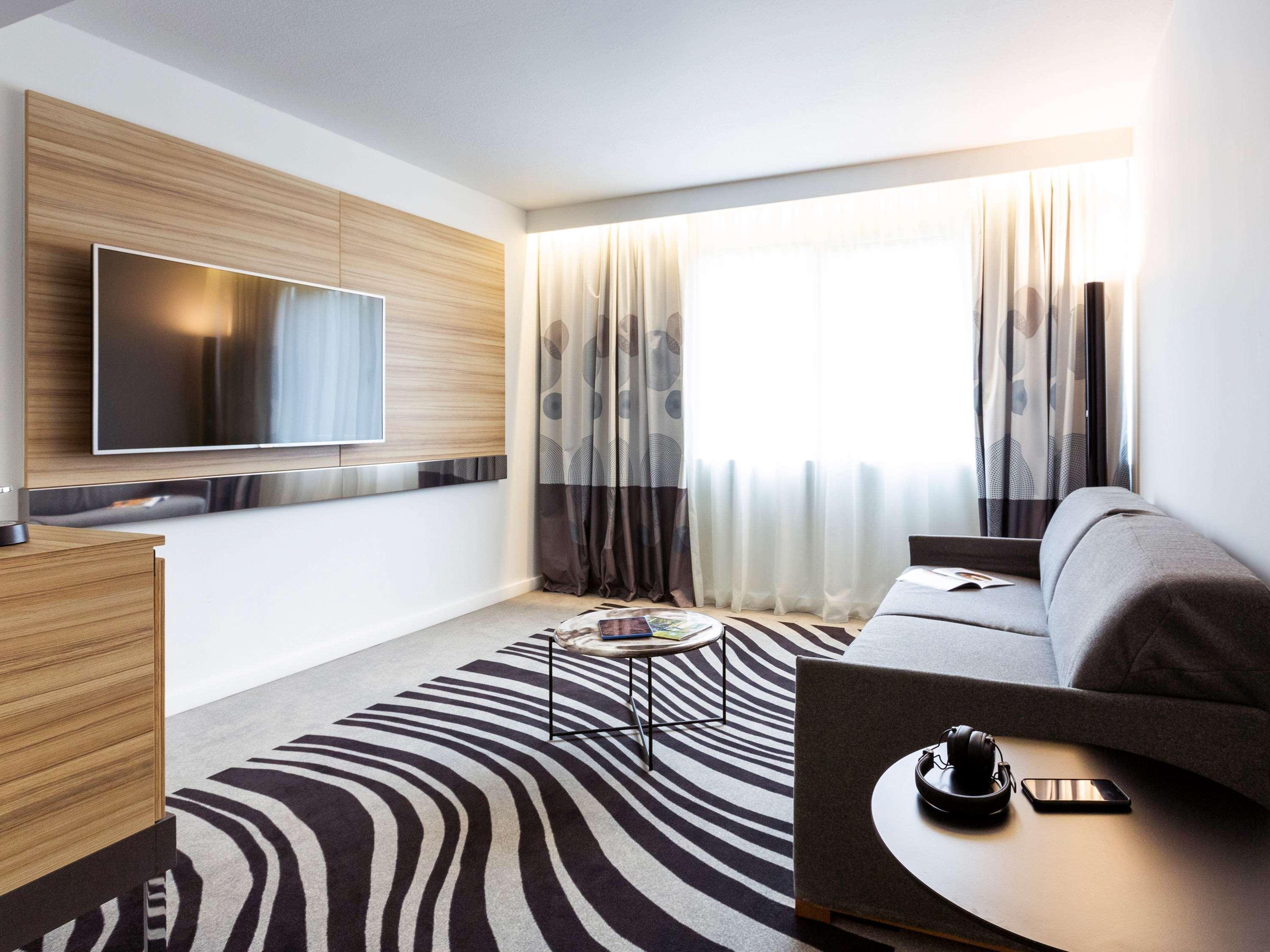 Novotel Limoges Le Lac Экстерьер фото