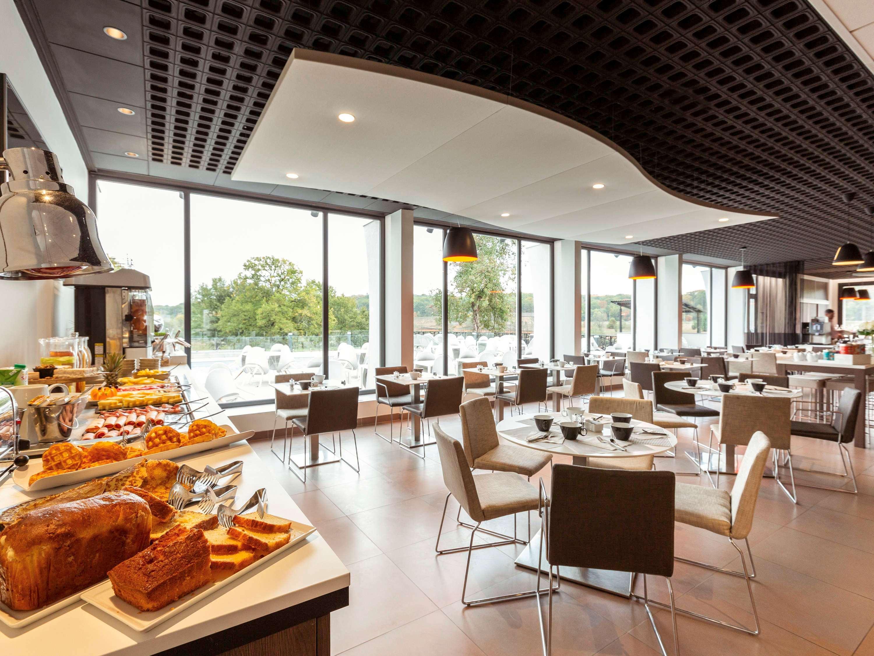 Novotel Limoges Le Lac Экстерьер фото